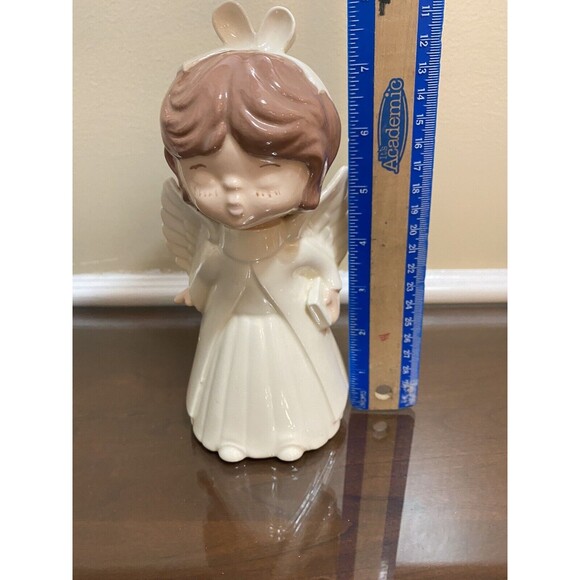 Beautiful 8" Tall Ivory Colored Kissing Angel with Book Figurine Collectible - Picture 7 of 9